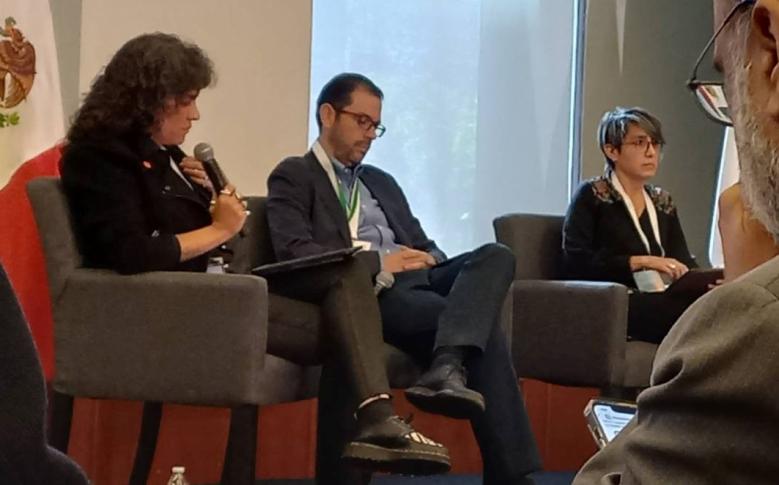 Joana Varon (far left) and Valeria Betancourt (far right).